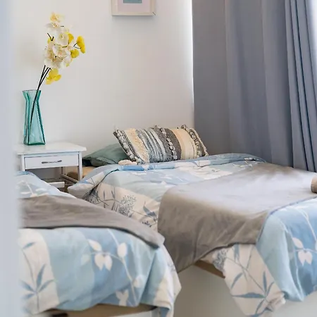 In Complex Altamira With Direct Ocean View דירה