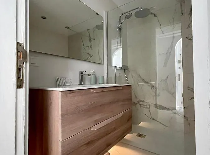 In Complex Altamira With Direct Ocean View *