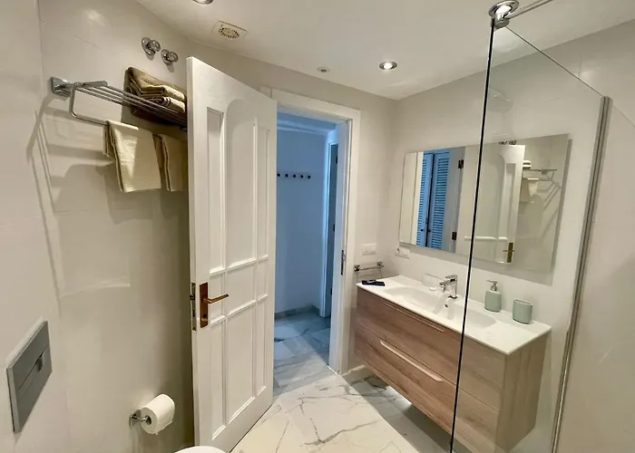 In Complex Altamira With Direct Ocean View *