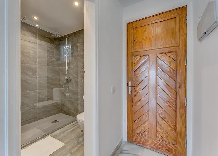 In Complex Altamira With Direct Ocean View Lejlighed